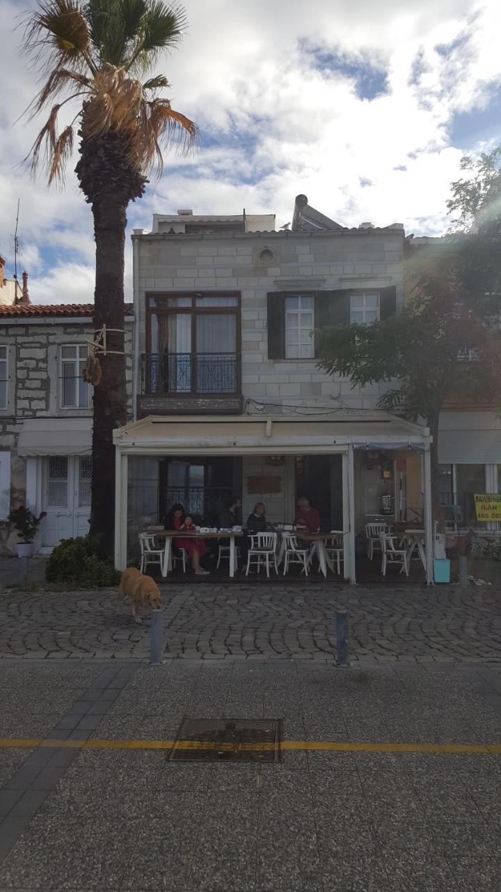 Ayshe Hotel Foça Extérieur photo